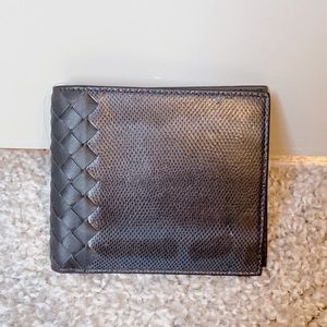 New Bottega Veneta bifold wallet authentic